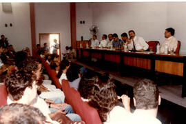 Foto 780 de 1998 - Debate de Reitoráveis