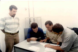 Foto 974 de 1998 - Aferição de resultados