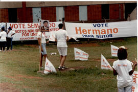 Foto 936 de 1998 - Consulta para escolha de reitor