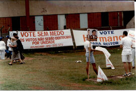 Foto 895 de 1998 - Consulta para escolha de reitor