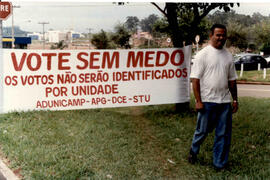 Foto 932 de 1998 - Consulta para escolha de reitor