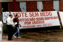 Foto 851 de 1998 - Consulta para escolha de reitor