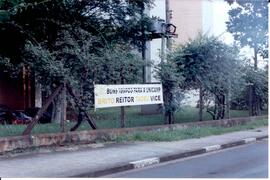 Foto 2459 de 2002 - Consulta para escolha de reitor