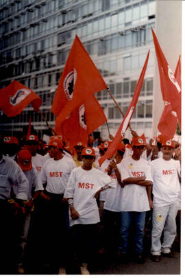 Foto 588 de 1998 - Manifestação