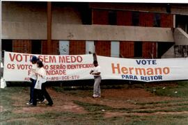 Foto 928 de 1998 - Consulta para escolha de reitor